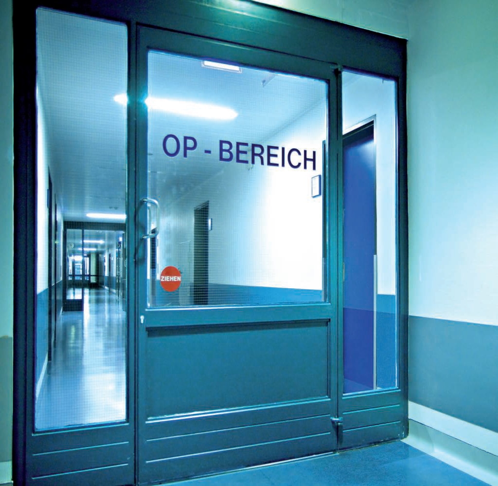 Lucite Contactprimer toepassing op Deuren en Kozijnen